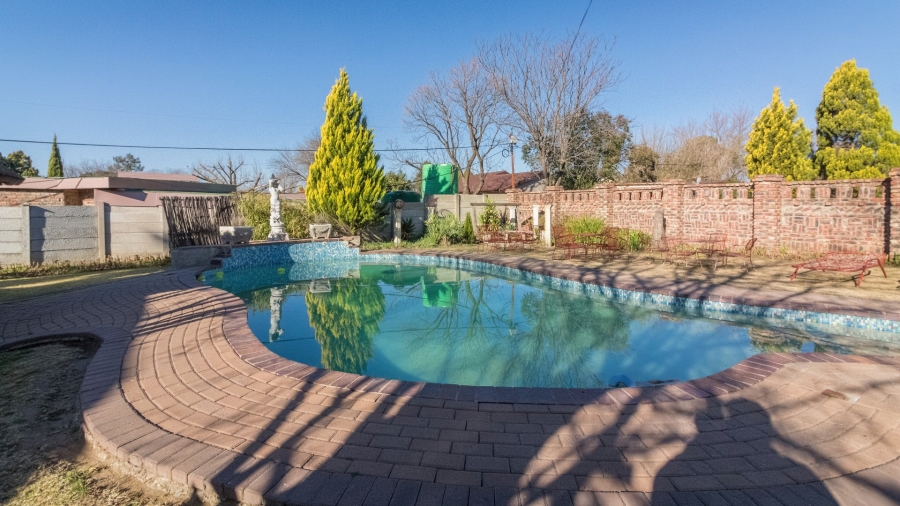 4 Bedroom Property for Sale in Suidrand Free State